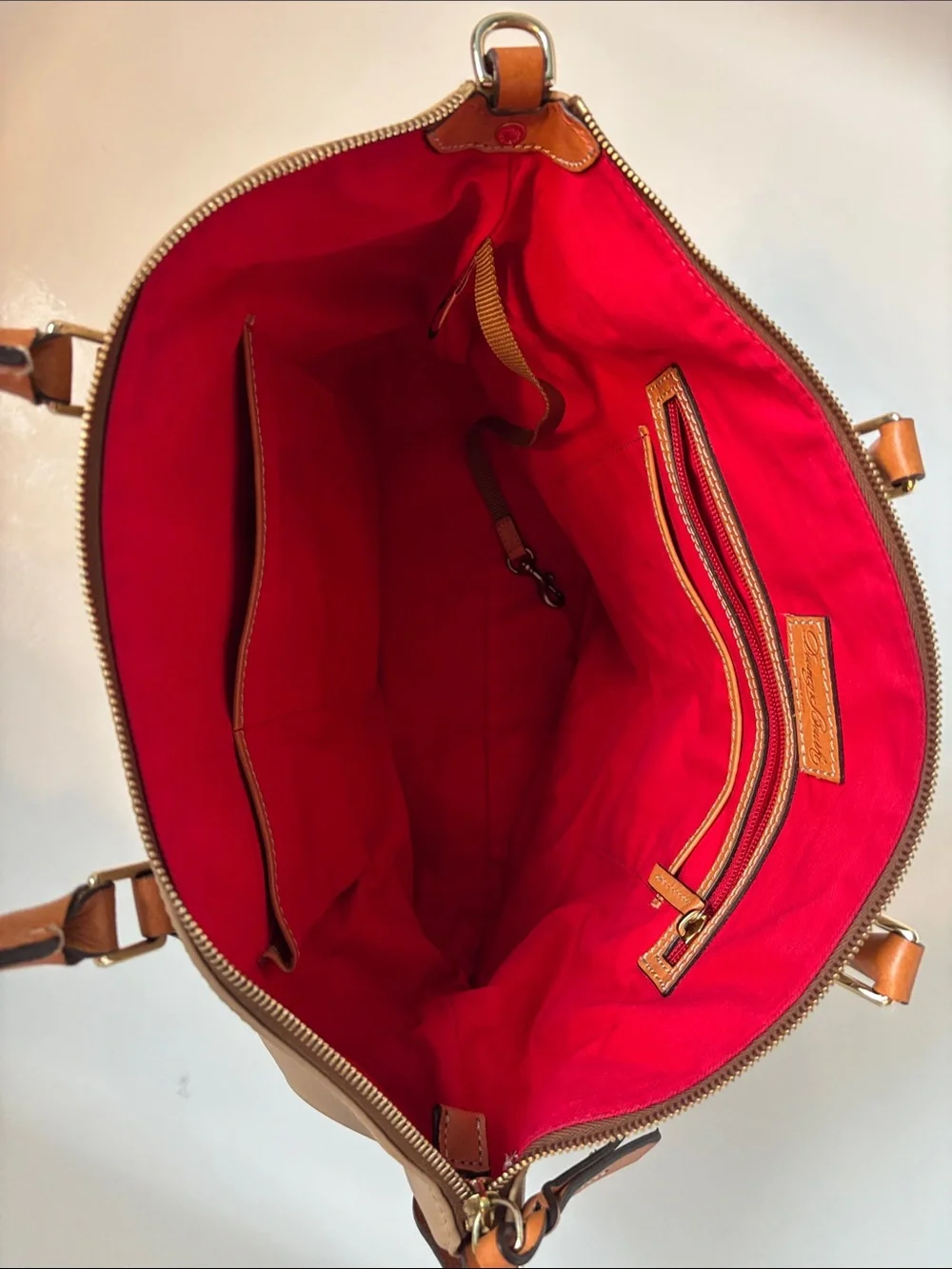 Dooney & Bourke classic dooney
